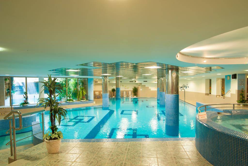 Sport-V-Hotel Hrotovice Exteriör bild