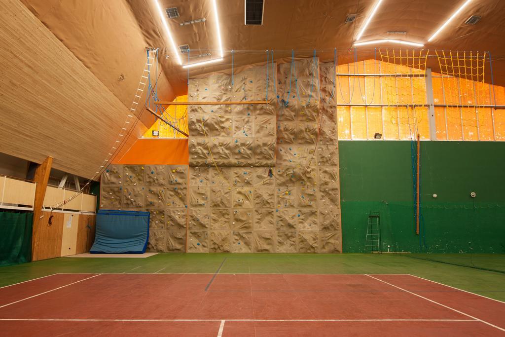 Sport-V-Hotel Hrotovice Exteriör bild
